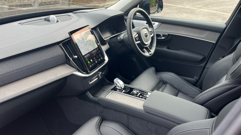 Volvo XC90 2.0 T8 PHEV Ultra Dark 5dr AWD Geartronic Estate